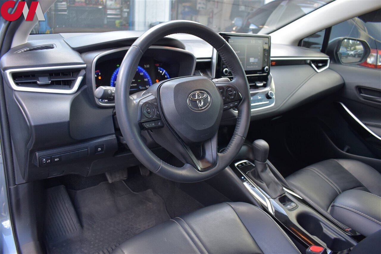 Used 2022 Toyota Corolla LE w/ Premium Interior Package FWD image 3