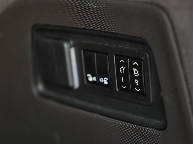 Used 2023 Cadillac Escalade Sport AWD/4WD image 39