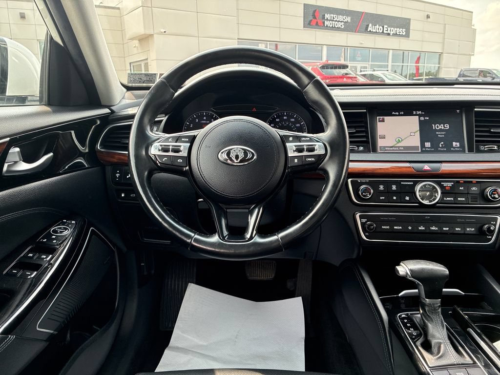 Used 2019 Kia Cadenza Technology FWD image 17