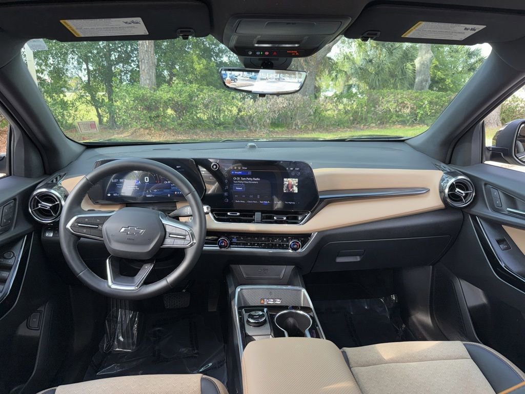 Used 2026 Chevrolet Equinox ACTIV w/ Convenience Package III FWD image 16