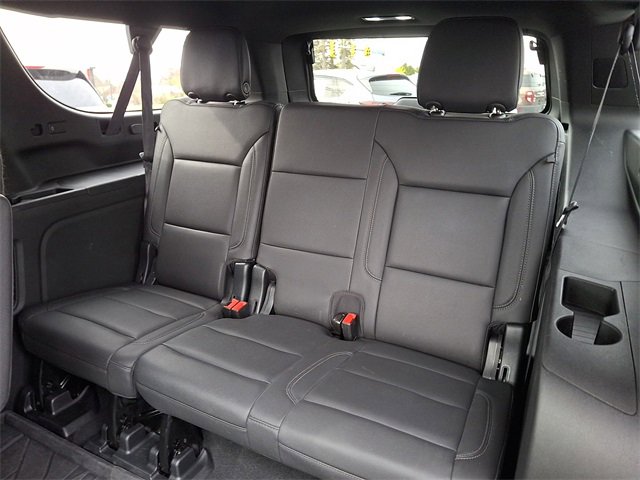 Used 2023 Chevrolet Suburban Z71 w/ Luxury Package image 15
