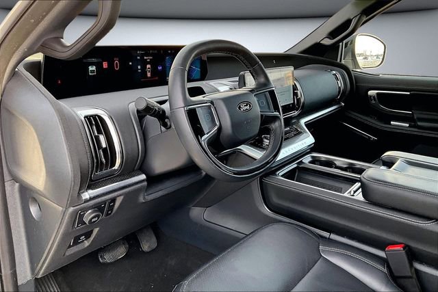 Used 2025 Ford Expedition Max Platinum w/ Stealth Performance Package image 16