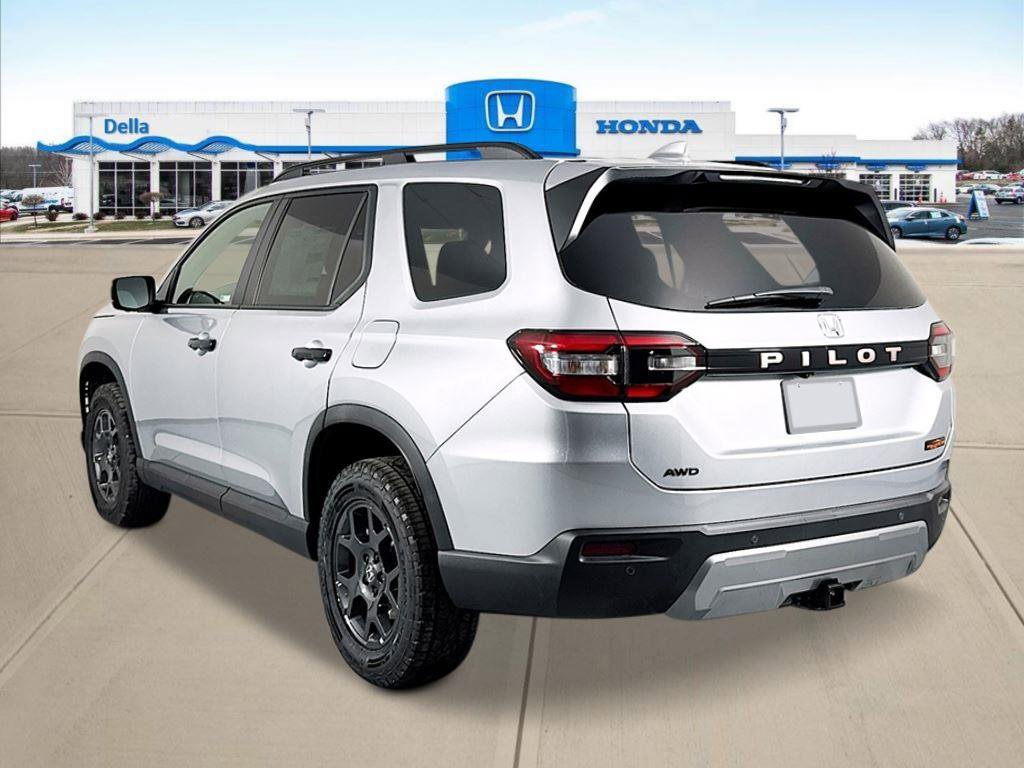 New 2026 Honda Pilot TrailSport image 5