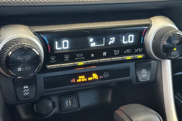 Certified 2024 Toyota RAV4 XLE FWD image 25