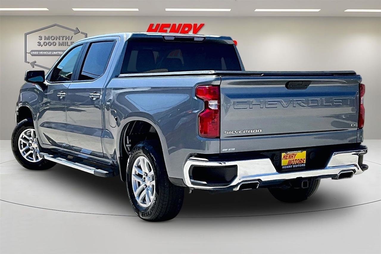 Used 2021 Chevrolet Silverado 1500 LT w/ Z71 Off-Road Package AWD/4WD image 4
