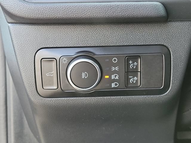 Certified 2025 Ford Escape ST-Line Select AWD/4WD image 25