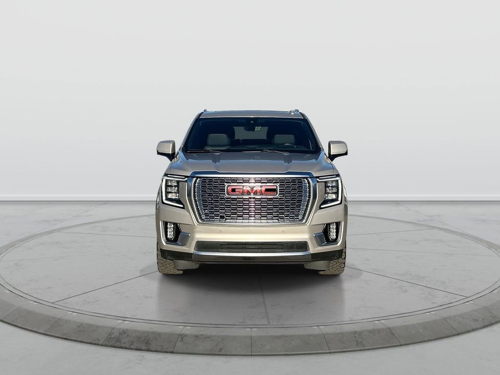 Used 2021 GMC Yukon XL Denali w/ Denali Ultimate Package AWD/4WD image 3