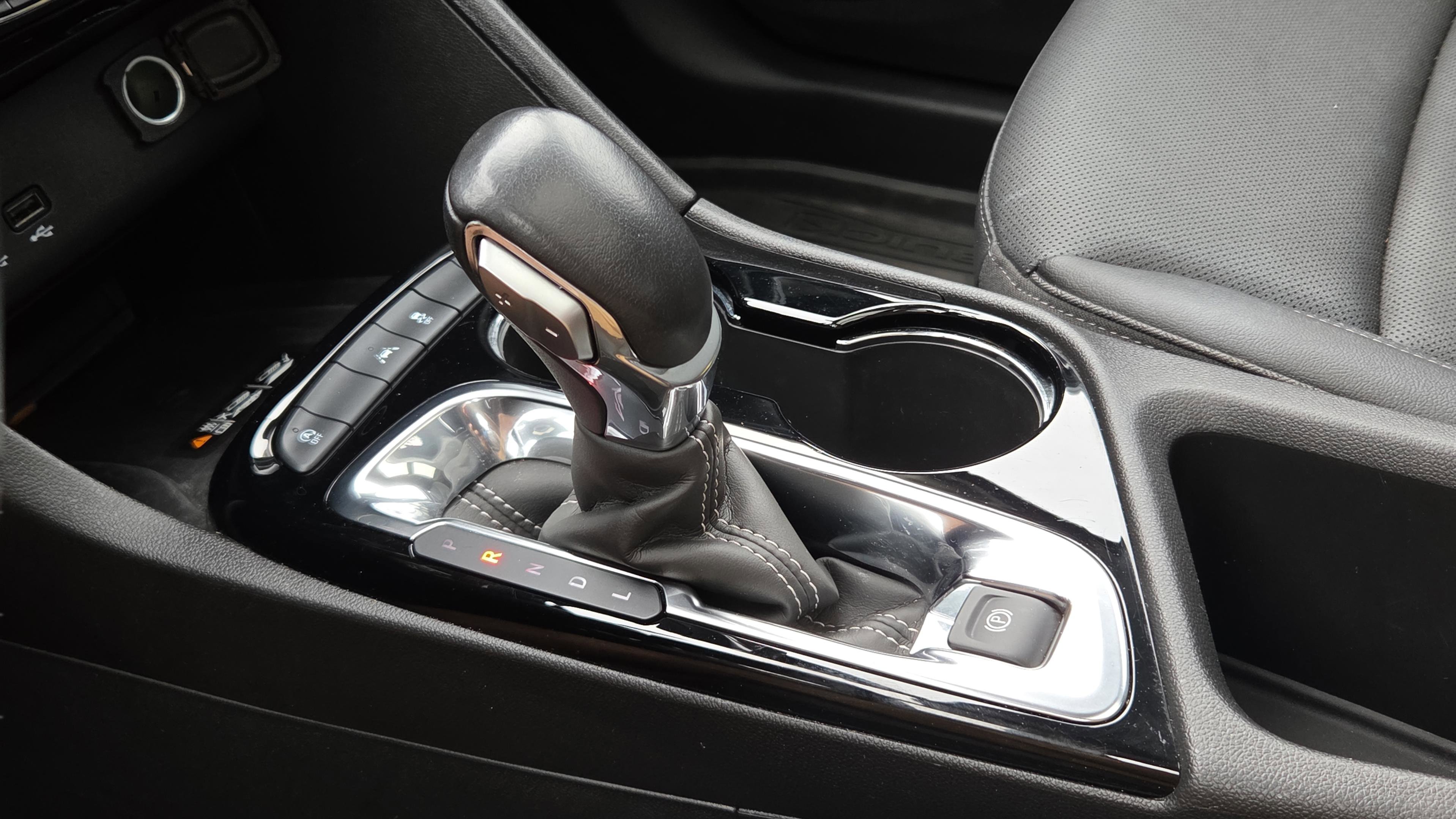 Used 2024 Buick Encore GX Sport Touring w/ Experience Buick Package image 25