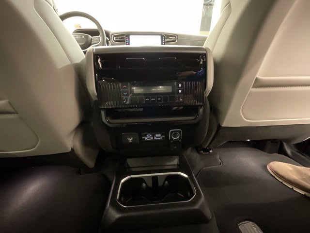 New 2026 Jeep Grand Wagoneer L Limited AWD/4WD image 27