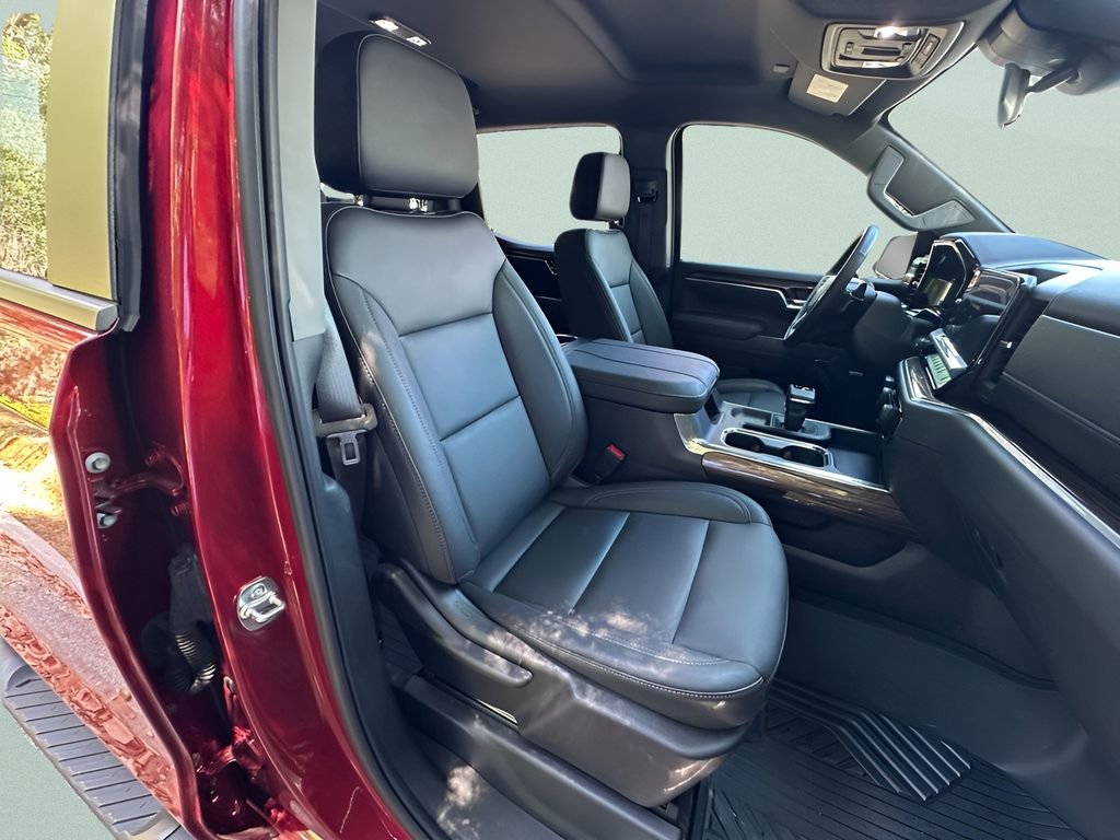 Used 2025 Chevrolet Silverado 1500 LT Trail Boss w/ Convenience Package II AWD/4WD image 26