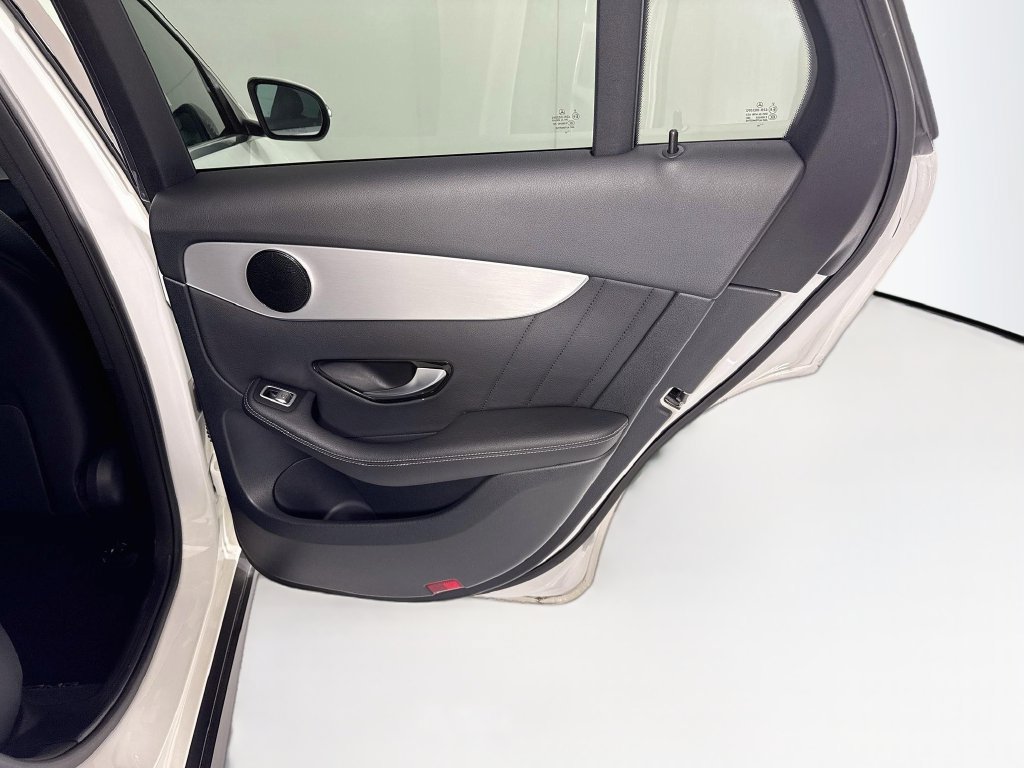 Used 2019 Mercedes-Benz GLC 300 image 27