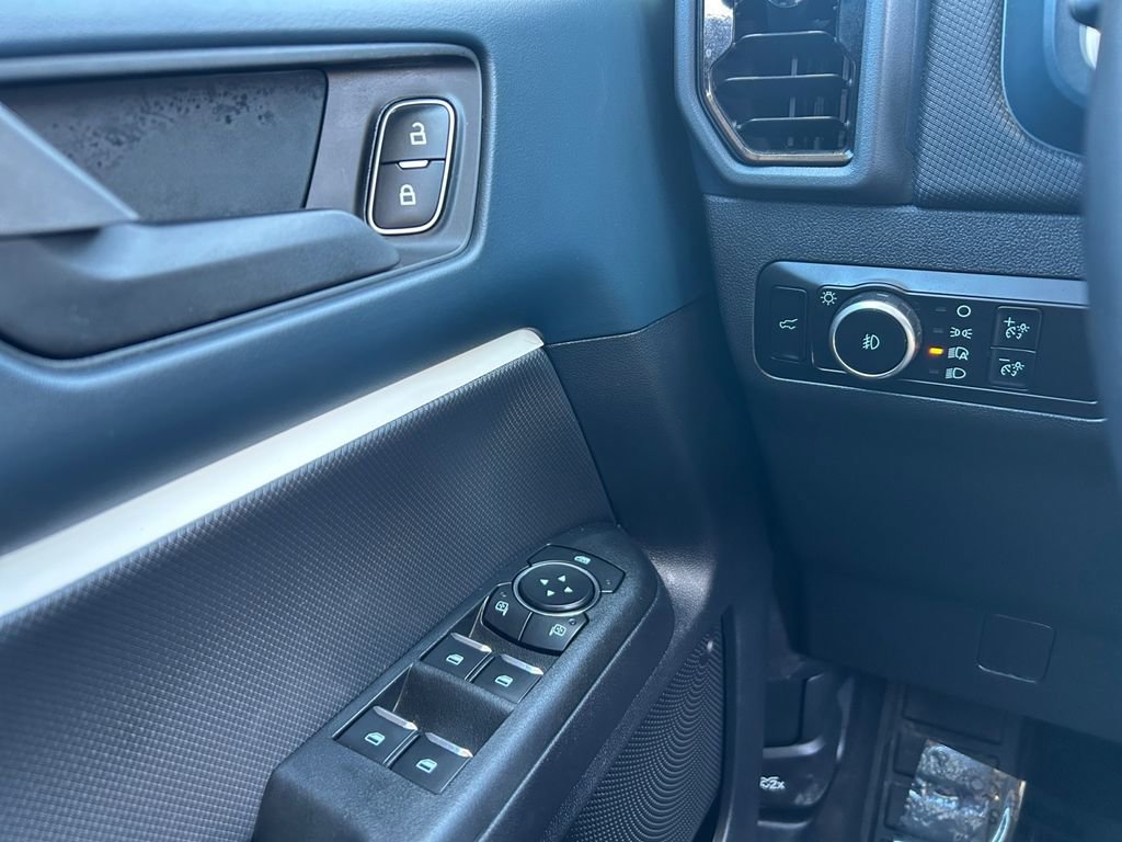 Used 2025 Ford Bronco Sport Heritage w/ Convenience Package image 19