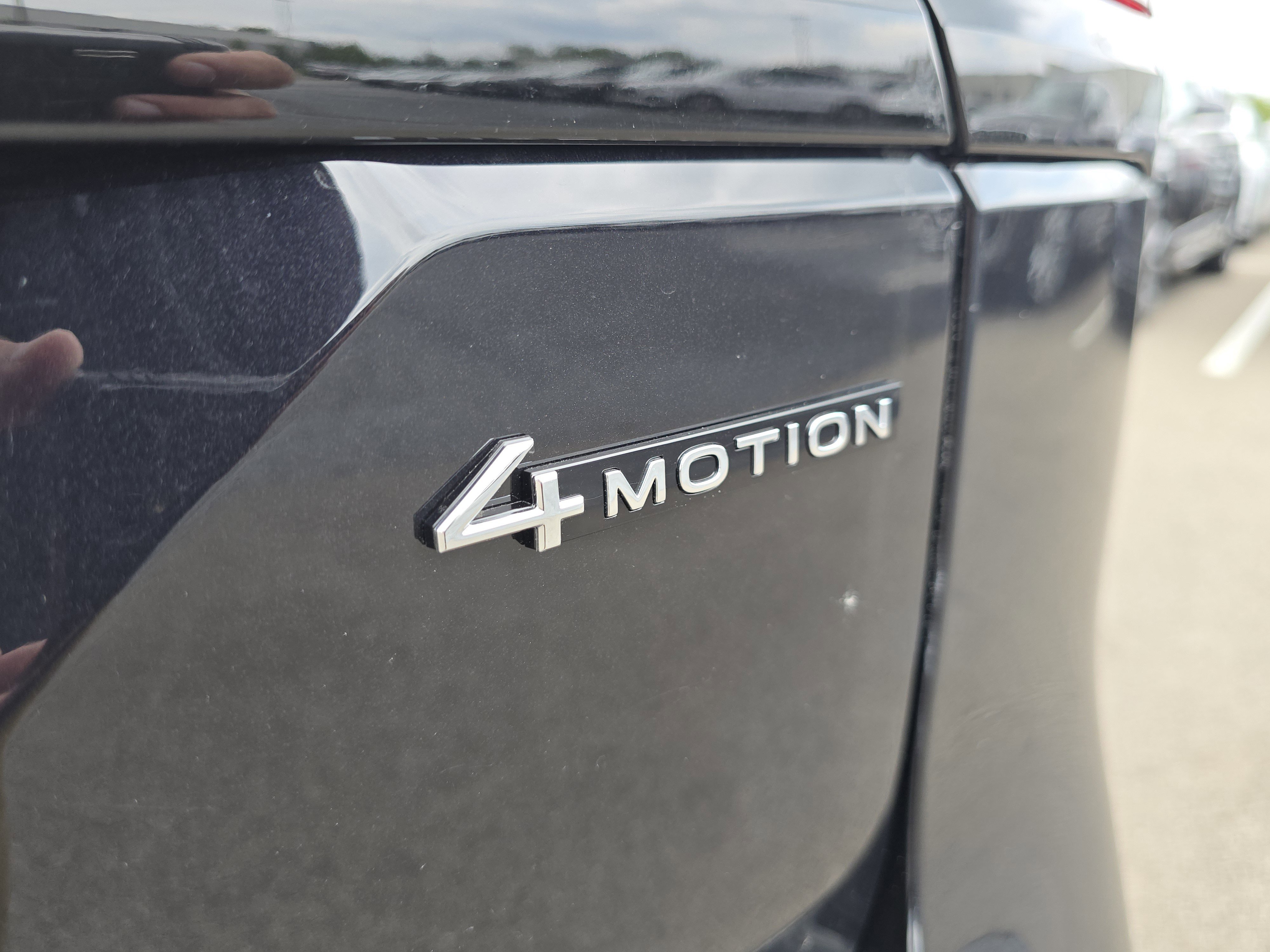 New 2025 Volkswagen Atlas Peak Edition SE image 11