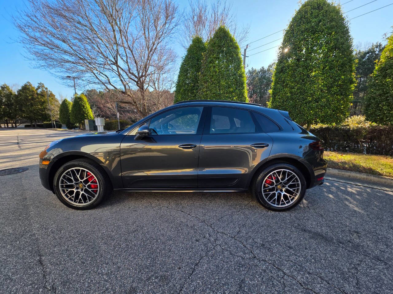 Used 2017 Porsche Macan GTS image 2