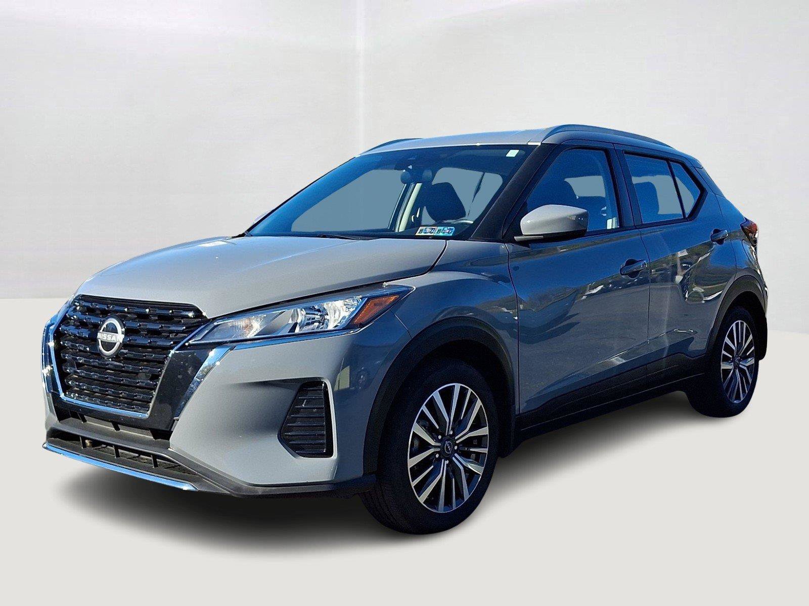 Used 2024 Nissan Kicks SV FWD image 3