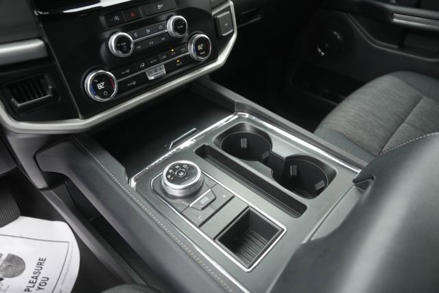 Used 2023 Ford Expedition XLT image 28