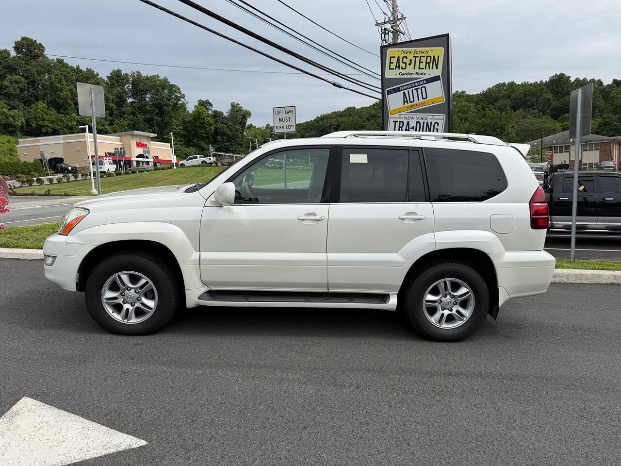 Used 2004 Lexus GX 470 AWD/4WD image 2
