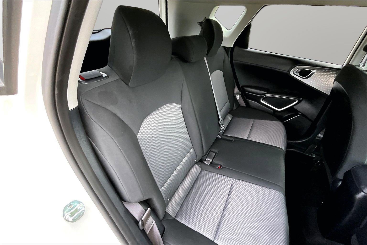 Used 2024 Kia Soul LX w/ Option Group 015 FWD image 16