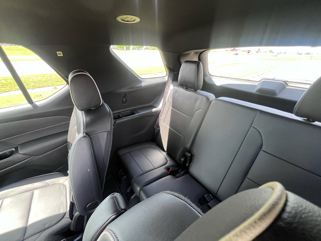 Used 2023 Chevrolet Traverse Premier w/ LPO, 'HIT The Road' Package FWD image 20