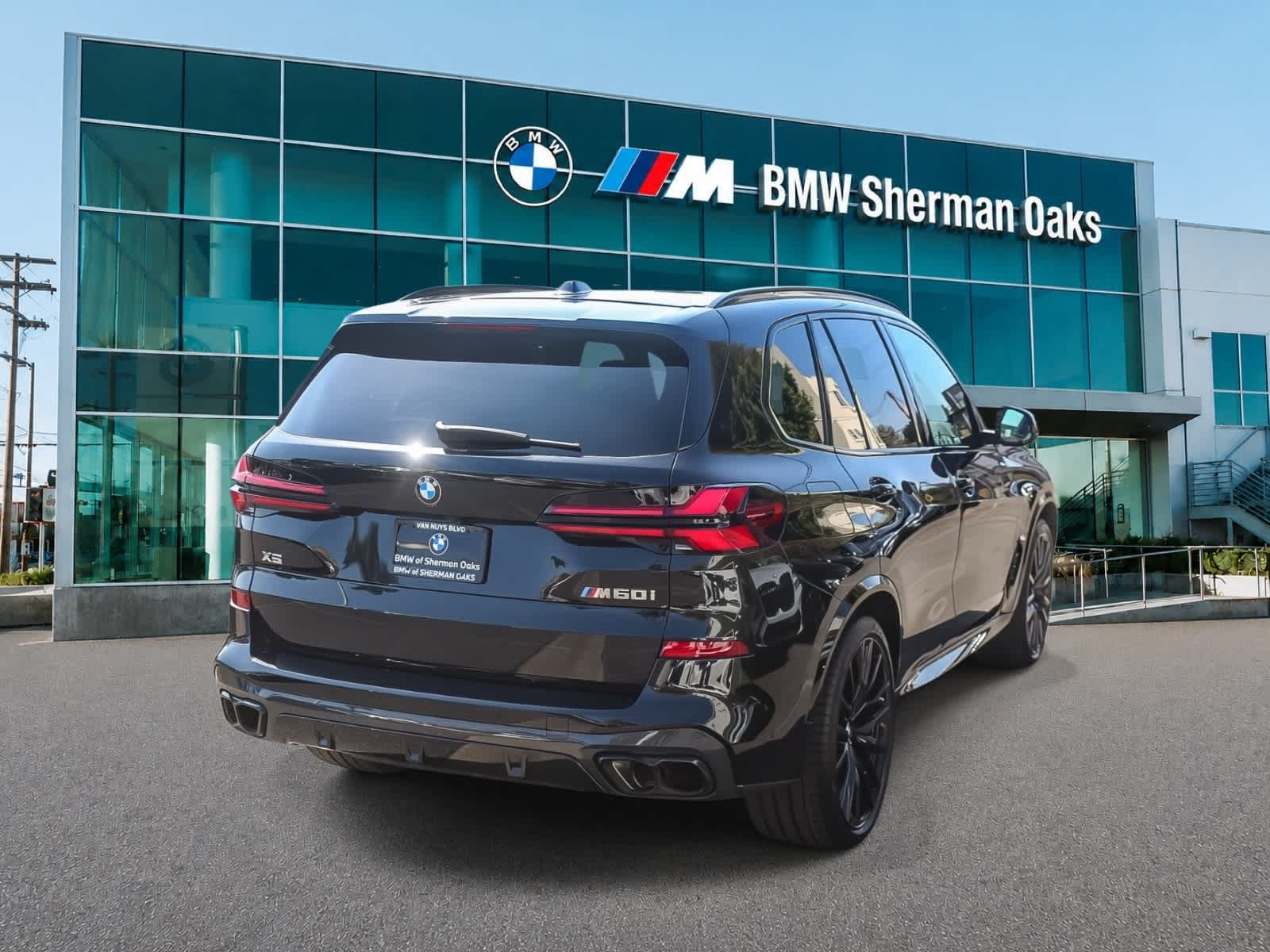 Used 2024 BMW X5 M60i w/ Executive Package AWD/4WD image 4