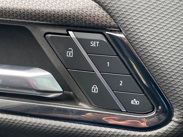 Used 2024 Chevrolet Silverado 2500 ZR2 w/ Technology Package image 37