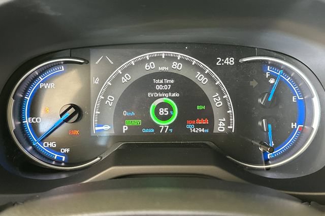Used 2023 Toyota RAV4 LE AWD/4WD image 28