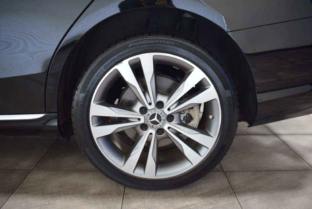 Used 2021 Mercedes-Benz C 300 4MATIC Sedan w/ Premium Package image 32