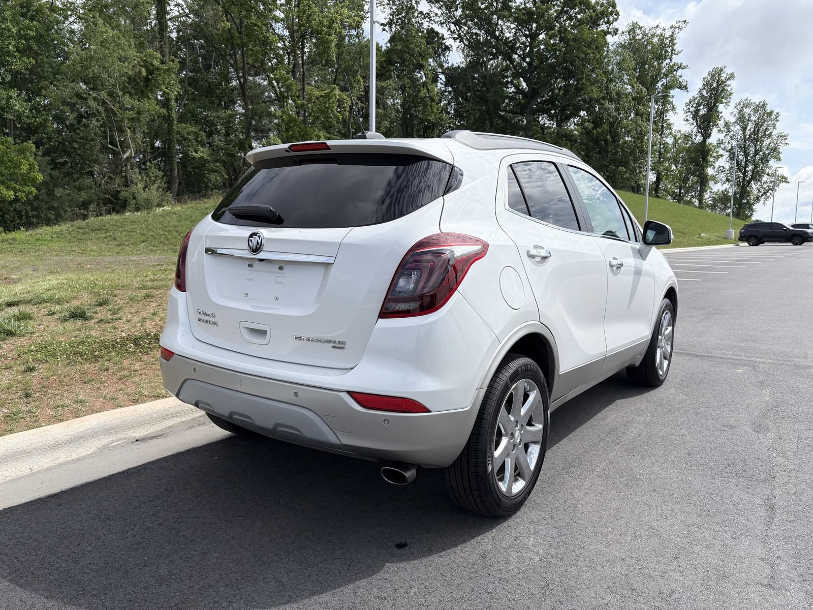 Used 2017 Buick Encore Premium w/ Experience Buick Package AWD/4WD image 9