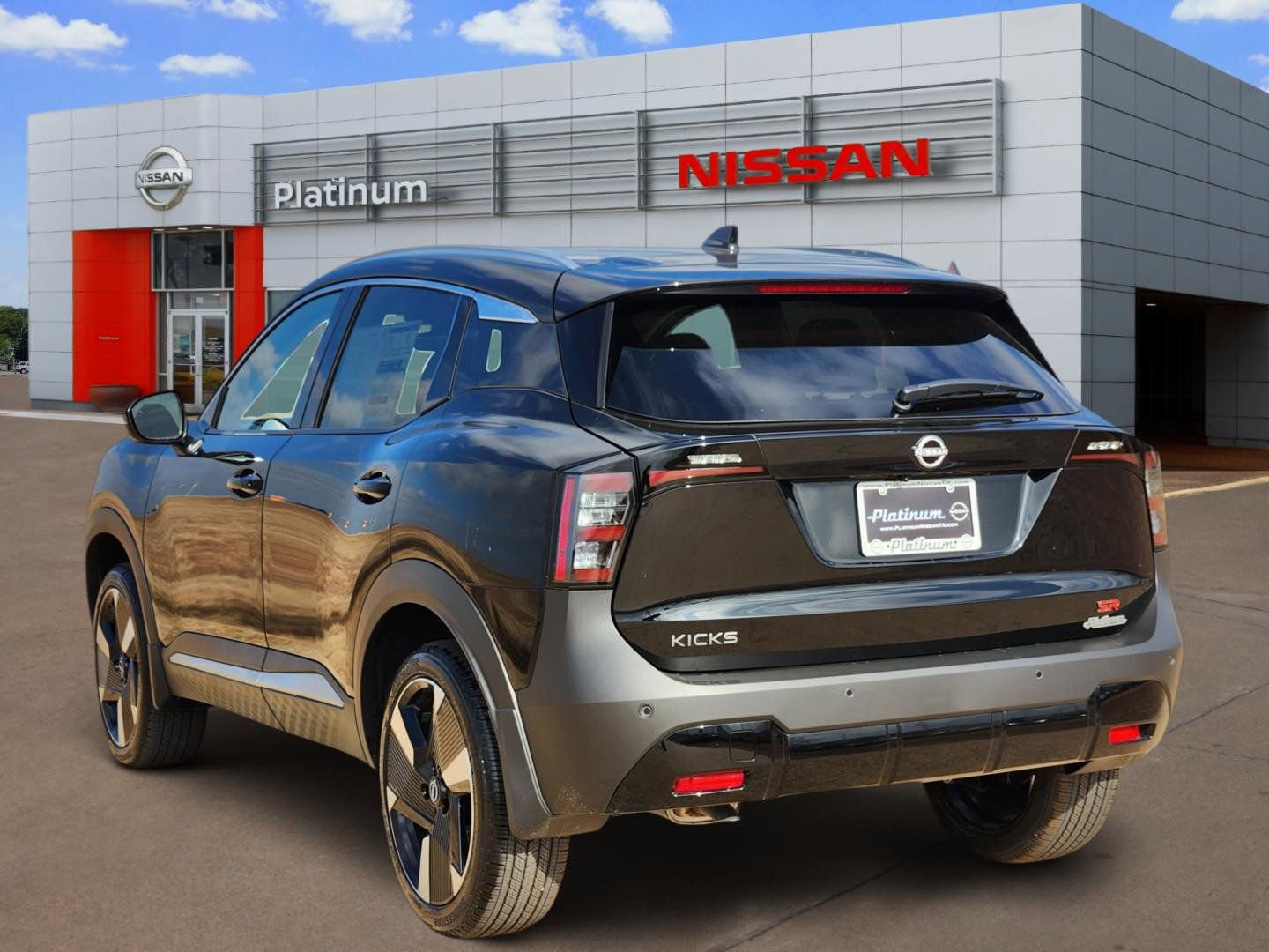 New 2026 Nissan Kicks SR image 5