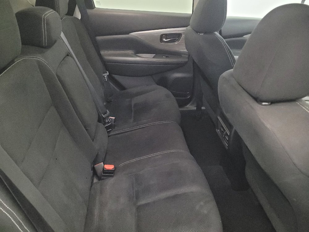 Used 2017 Nissan Murano S image 19