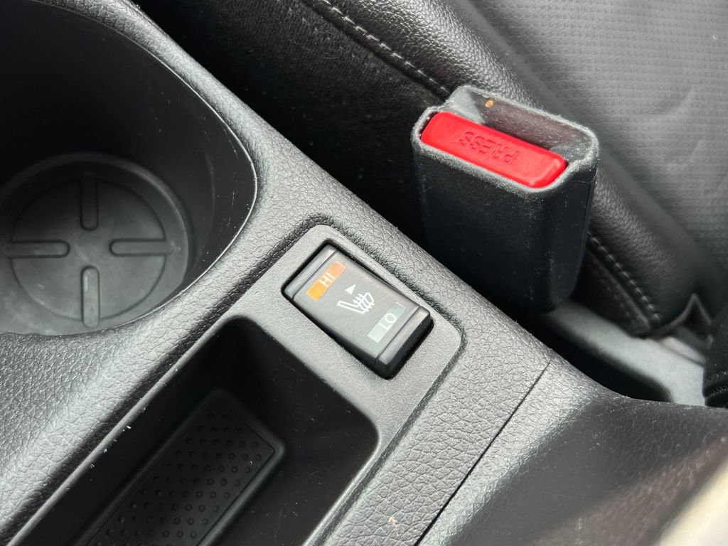 Used 2016 Nissan Rogue SL image 28