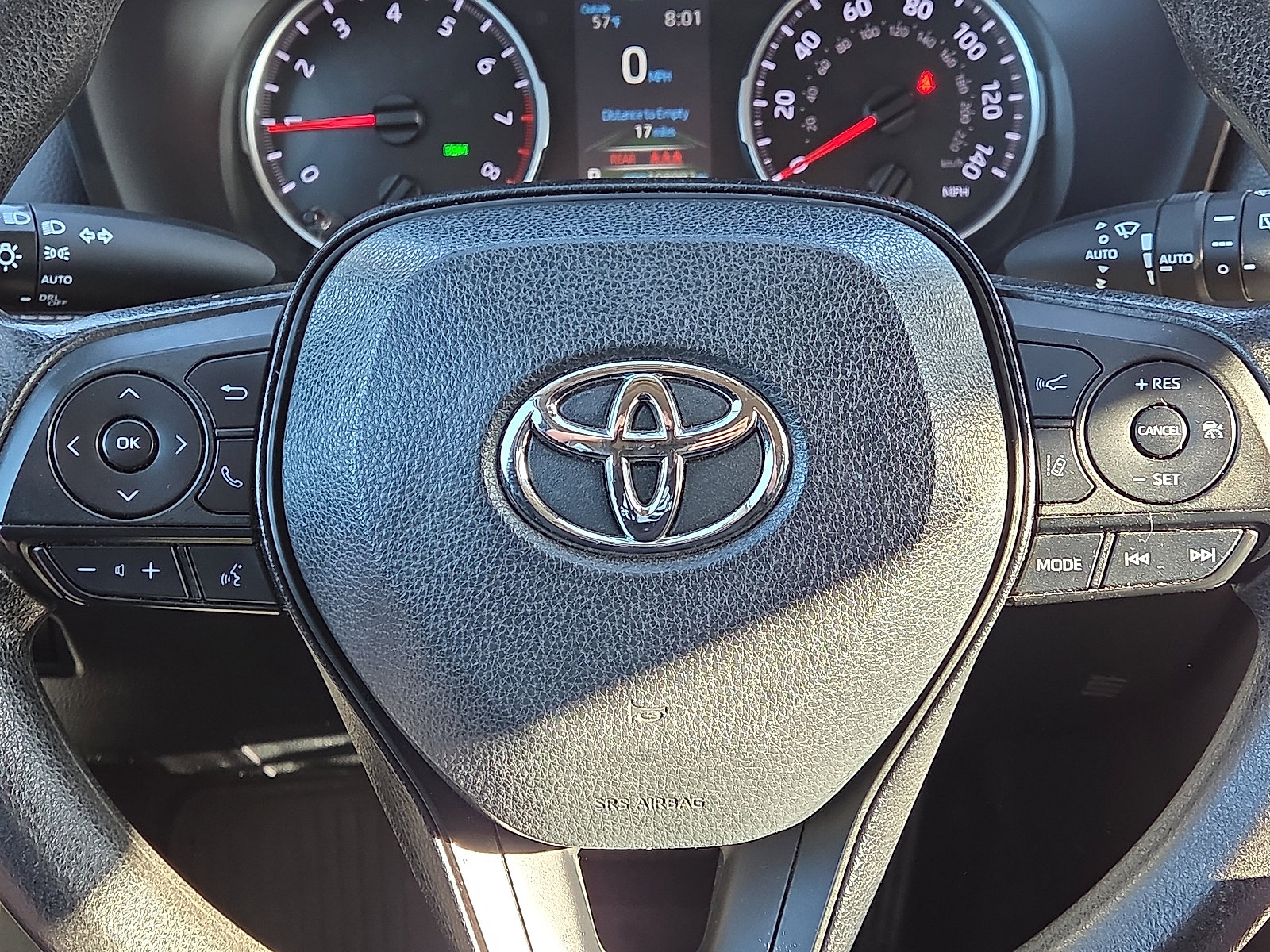 Used 2022 Toyota RAV4 XLE FWD image 16