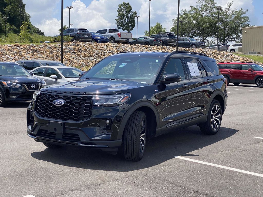 Used 2026 Ford Explorer ST-Line AWD/4WD image 4