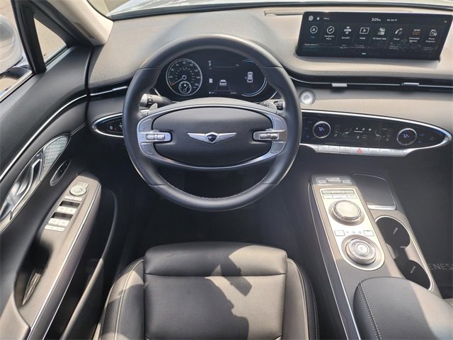 Used 2024 Genesis GV70 2.5T w/ Advanced Package image 13