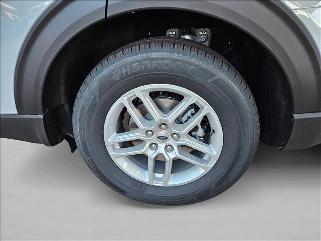 New 2026 Ford Explorer Active RWD image 10
