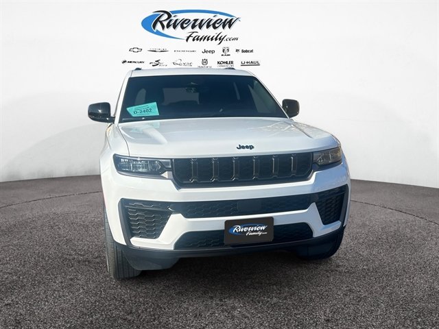 New 2026 Jeep Grand Cherokee Altitude image 8