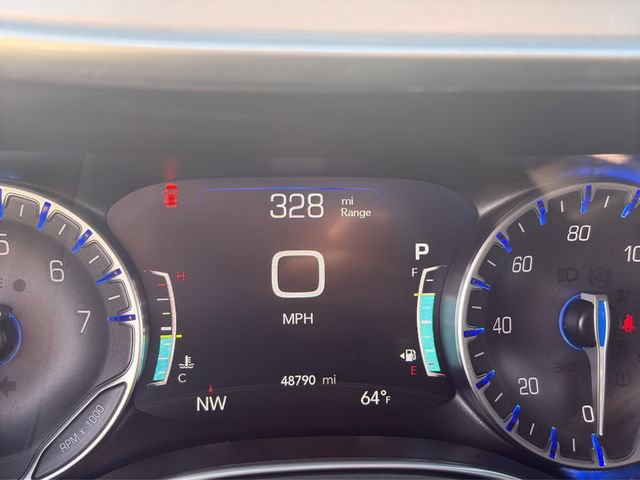 Used 2025 Chrysler Pacifica Limited FWD image 13