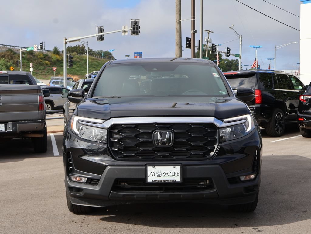 Certified 2025 Honda Passport EX-L image 2