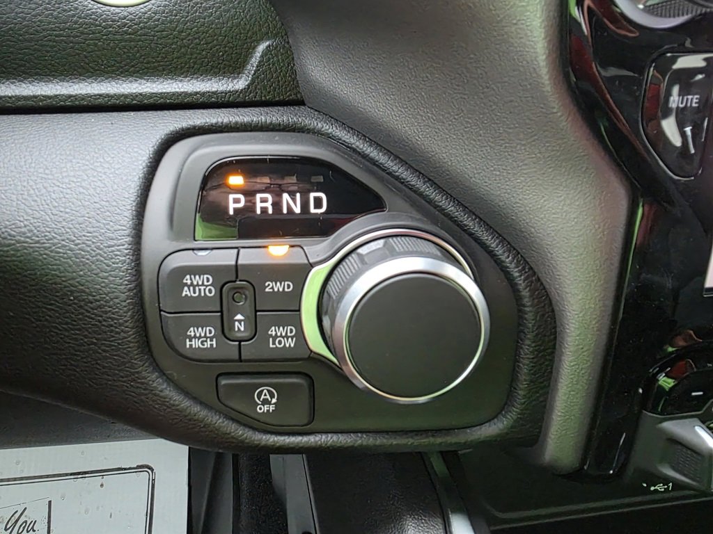 New 2026 RAM 1500 4x4 Crew Cab image 18