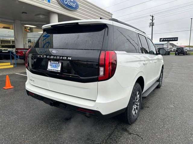 New 2025 Ford Expedition Active image 3