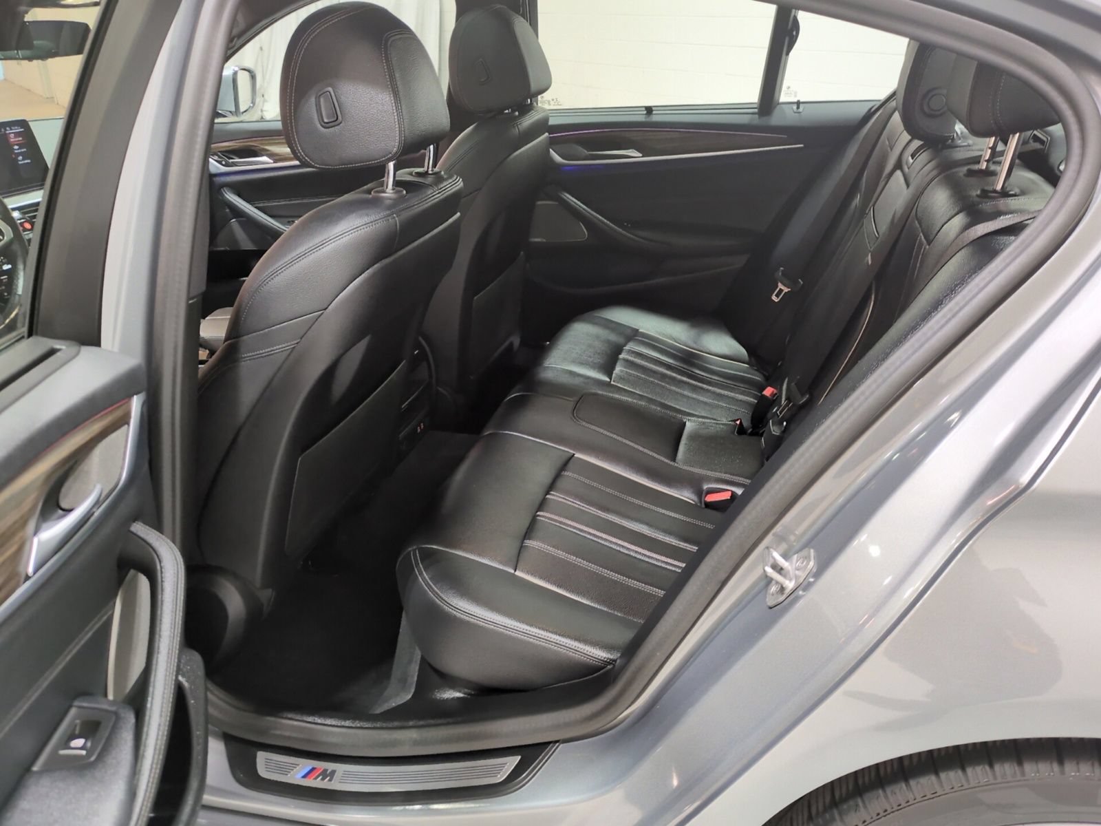 Used 2023 BMW 540i xDrive w/ Executive Package AWD/4WD image 16