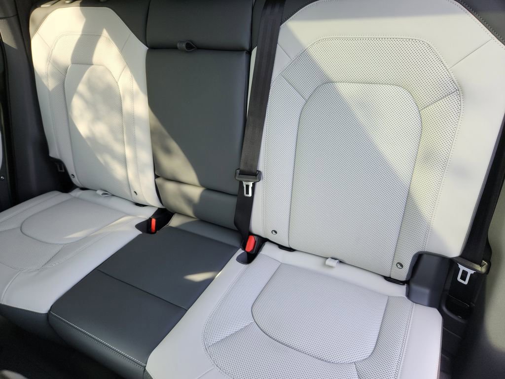 Used 2026 Land Rover Defender 110 S image 23