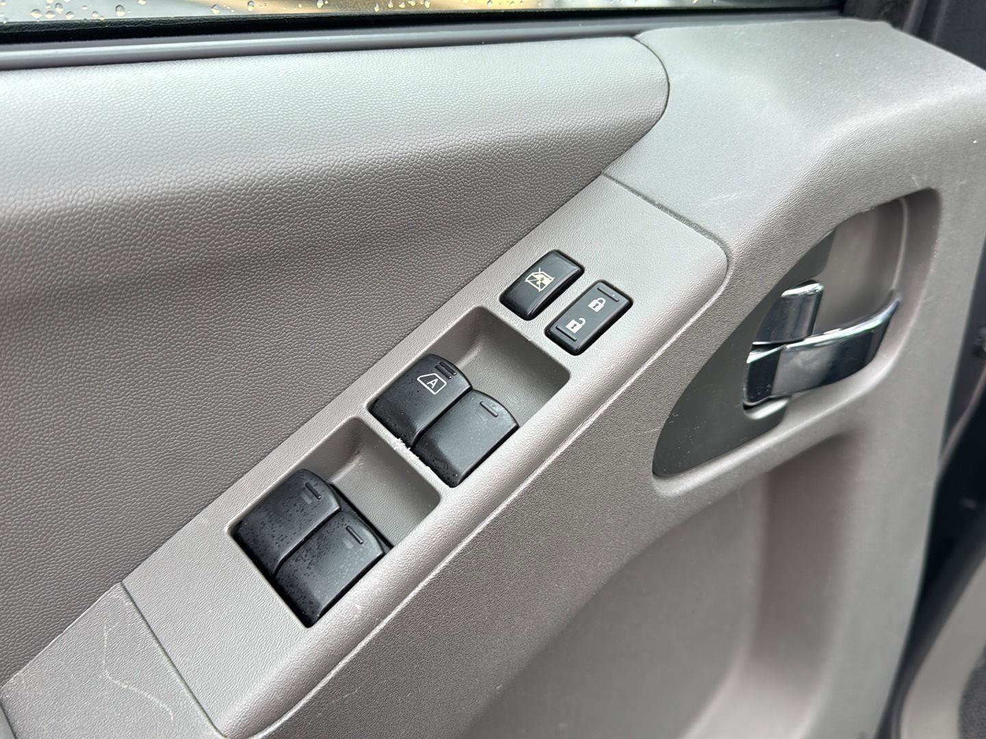 Used 2020 Nissan Frontier SV image 27