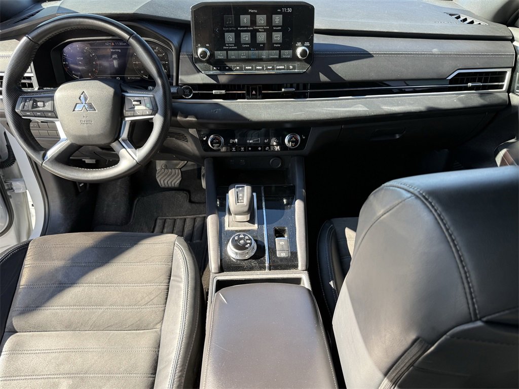 Used 2023 Mitsubishi Outlander SE image 27