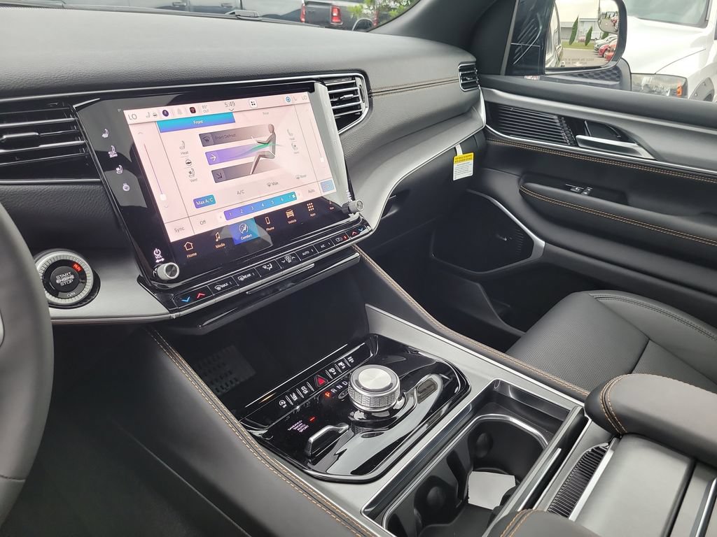 New 2026 Jeep Grand Wagoneer 4WD image 26