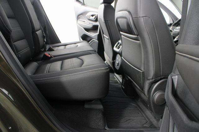 Used 2023 GMC Terrain Denali w/ Denali Premium Package image 25