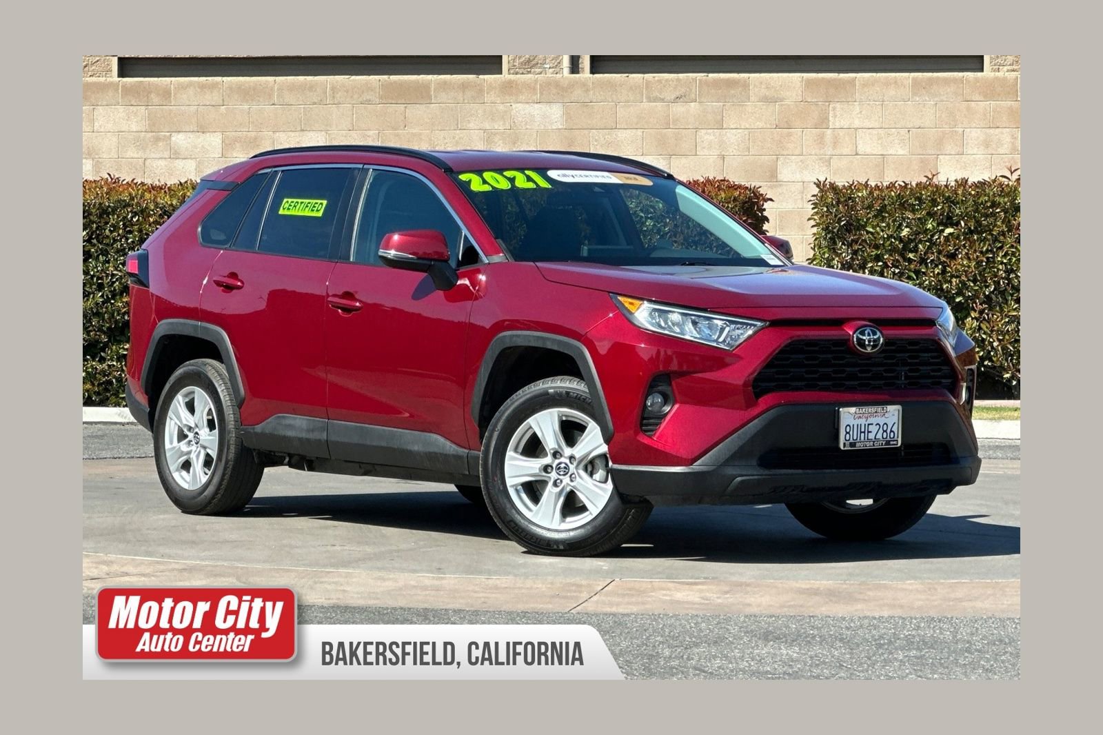 Used 2021 Toyota RAV4 XLE w/ Carpet Mat Package (TMS)