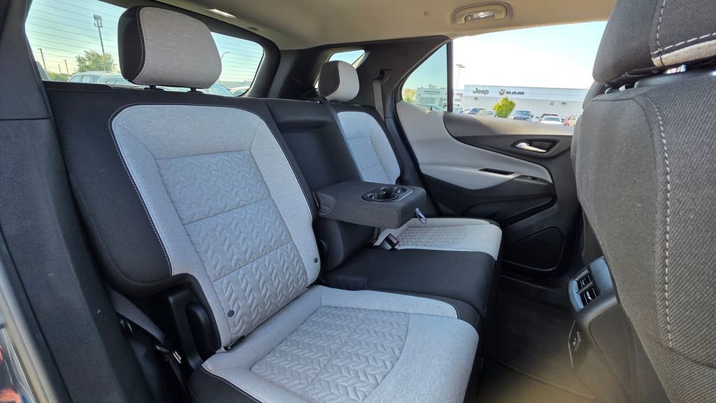 Used 2022 Chevrolet Equinox LS w/ LS Convenience Package image 16
