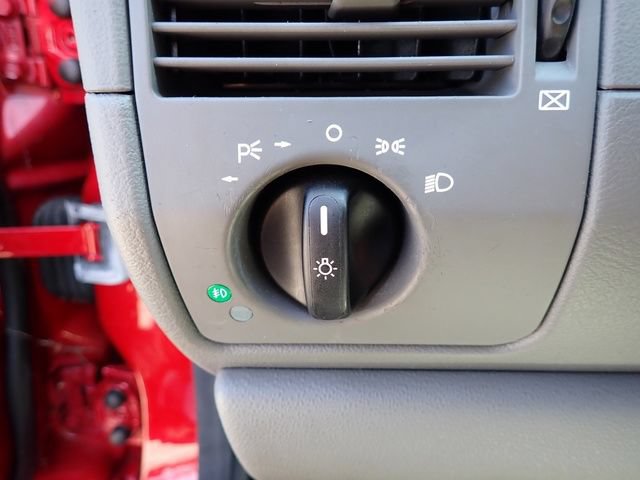Used 2006 Chrysler Crossfire Limited RWD image 18