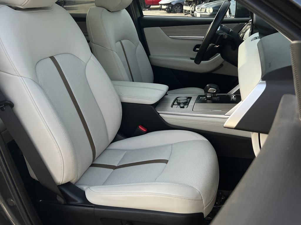 Used 2024 MAZDA CX-90 Plug-In Hybrid w/ Premium Plus image 12